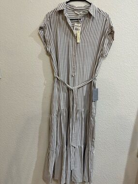 Max Studio London Beige and White Striped Maxi Shirt Dress Small
